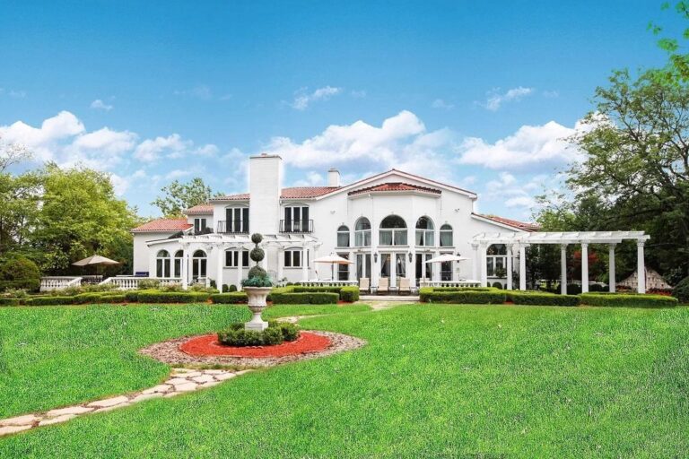Palatial Mediterranean Style Estate on Over 1Acre Lot in Oak Brook's