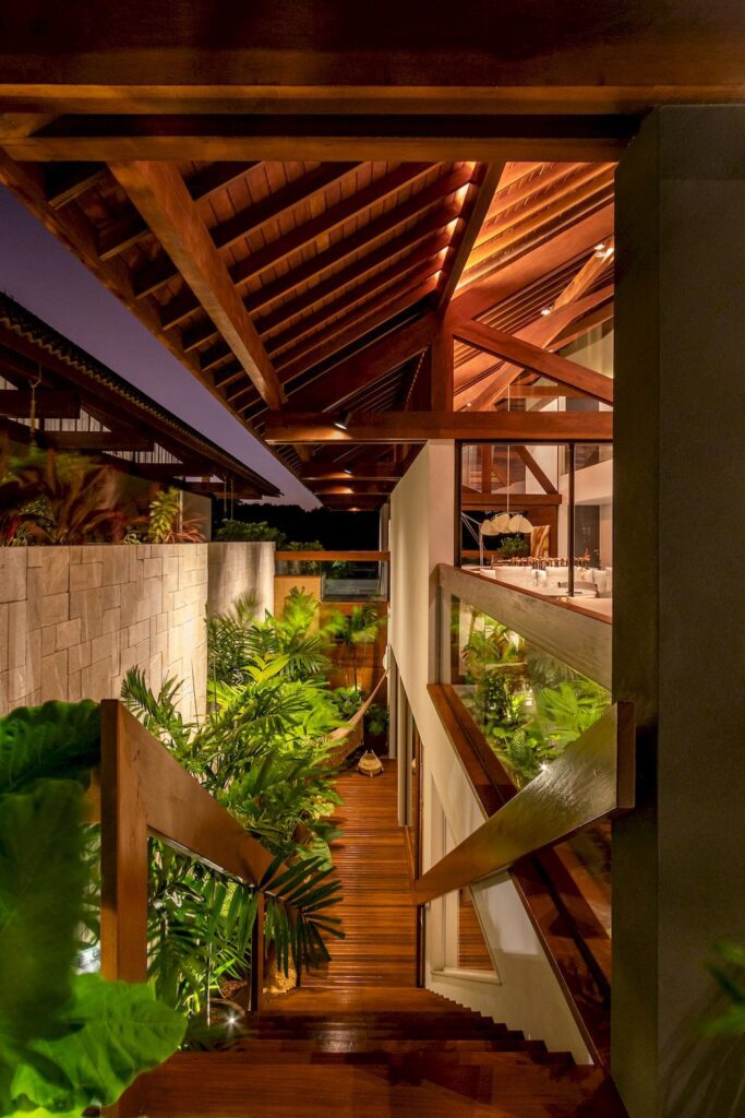 Paulo Minosso House, An Impressive Home by Porto Neves Arquitetura