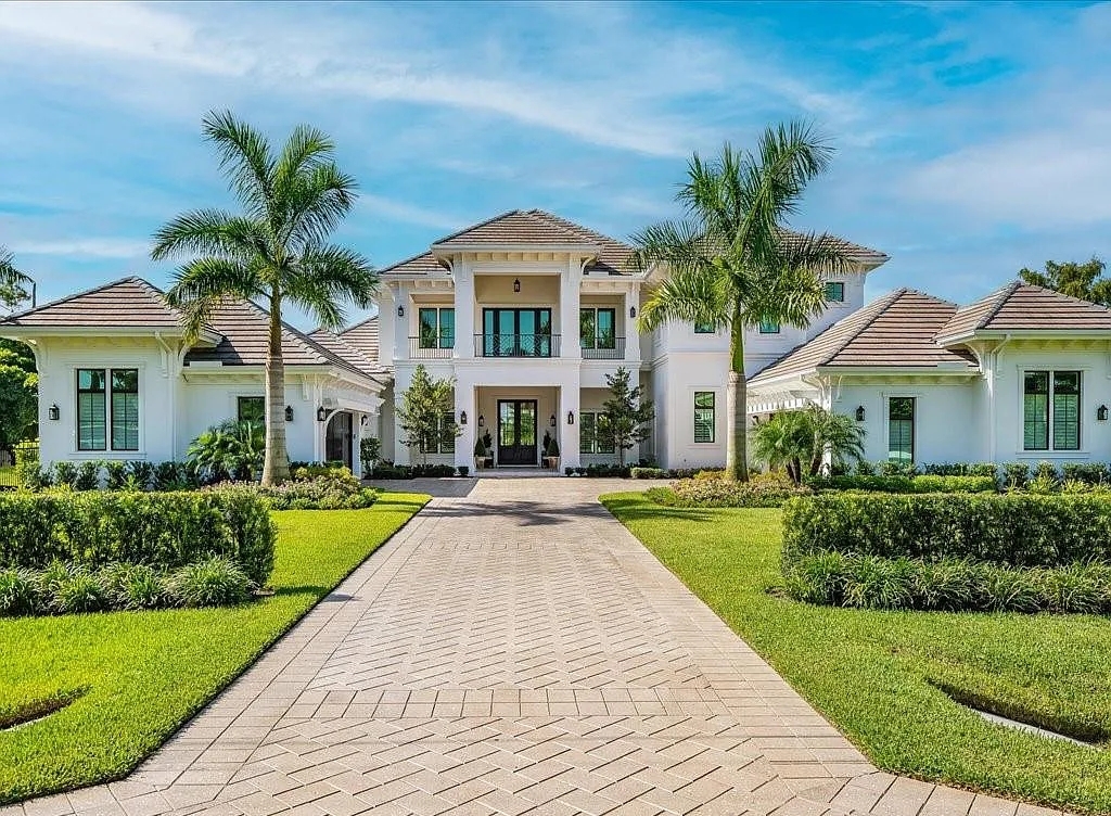 The Estate in Naples, a distinctive home with grand indoor-outdoor living spaces offering exquisite custom design elements for an ultra-comfortable modern lifestyle is now available for sale. This home located at 142 Eugenia Dr, Naples, Florida