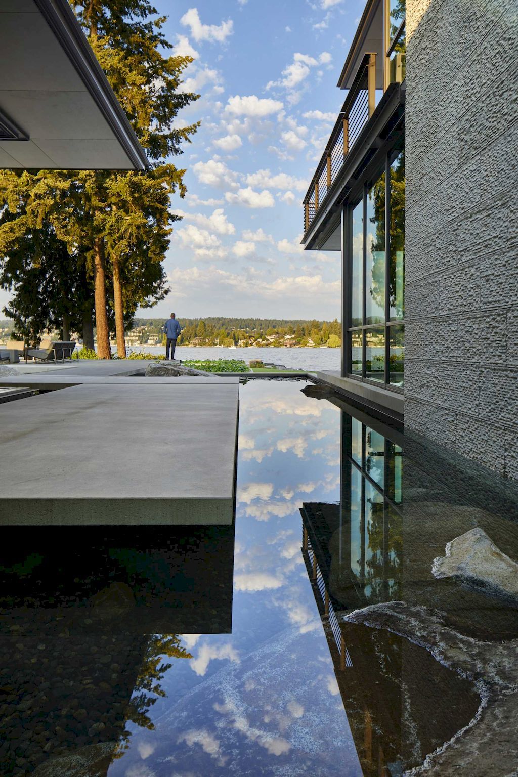 The Point House, Luxury Lakeside Home in Washington by Kor Architects