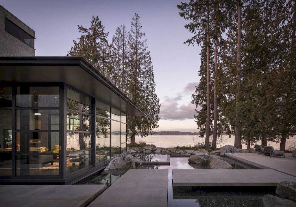 The Point House, Luxury Lakeside Home in Washington by Kor Architects