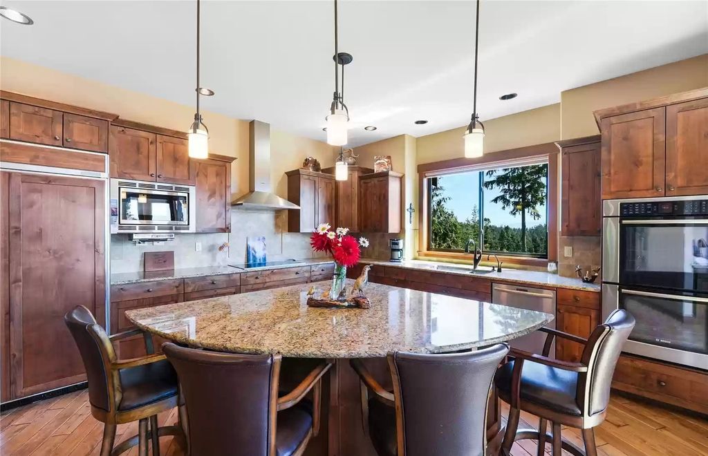 The Estate in Anacortes is a luxurious home featuring custom details throughout now available for sale. This home located at 15751 N Deception Shores Drive, Anacortes, Washington; offering 05 bedrooms and 05 bathrooms with 4,465 square feet of living spaces. 