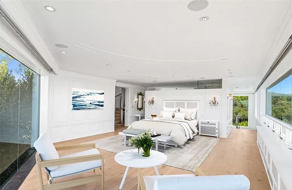 The Estate in Corona Del Mar, a breathtaking ocean and island view home with open layout design offering an unparalleled combination of beachside elegance and modern function is now available for sale. This home located at 4700 Surrey Dr, Corona Del Mar, California