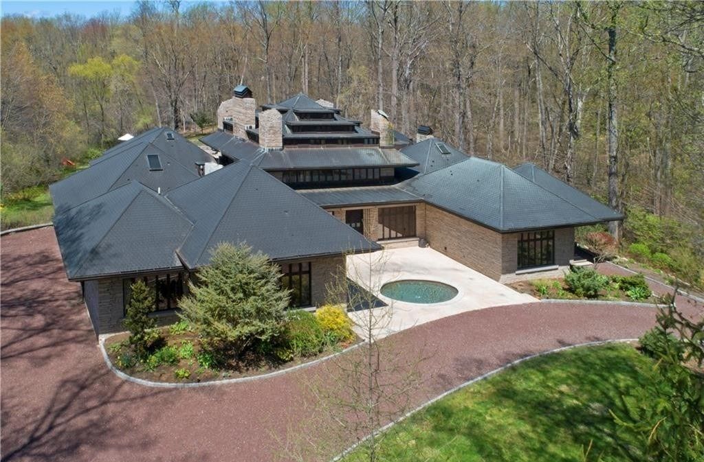 The Estate in Stamford is a luxurious home featured in Architectural Digest magazine now available for sale. This home located at 103 S Lake Dr, Stamford, Connecticut; offering 05 bedrooms and 06 bathrooms with 10,427 square feet of living spaces.