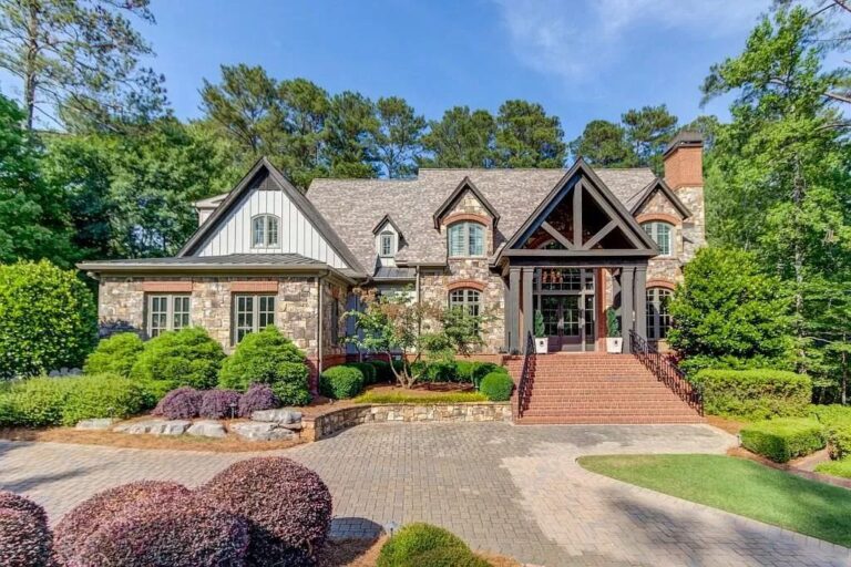 This $3.499M Impeccable Estate Reveals Gorgeous Workmanship and Exquisite Finishes in Suwanee