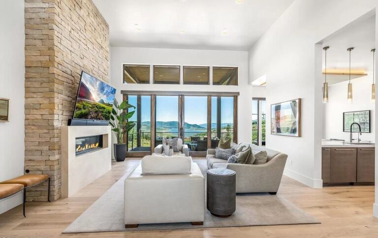 This $3.995 Million Mountain Contemporary Home with Jaw Dropping Views ...