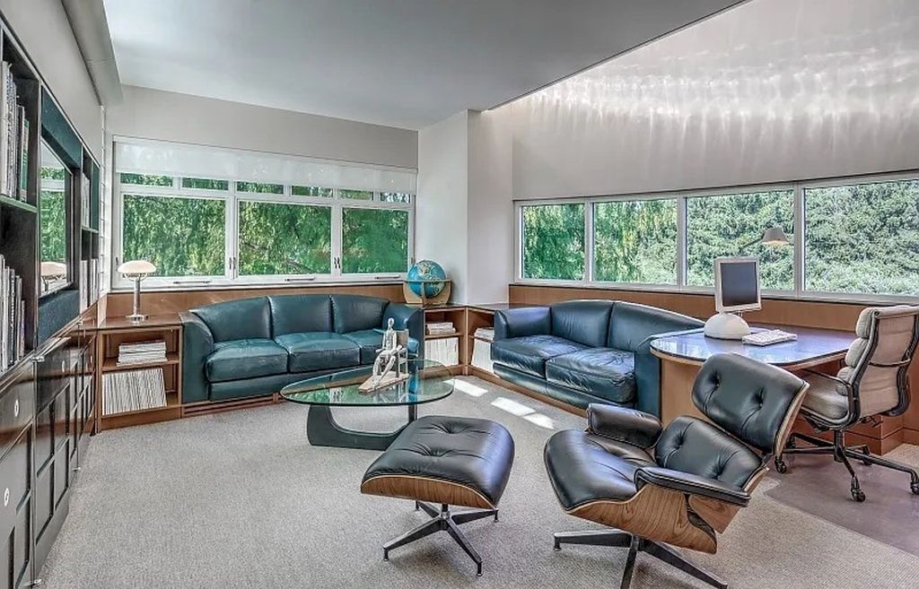 The House in Harding Twp is a luxurious home design by the noted architectural firm of Gwathmey Siegel, now available for sale. This home located at 75 Sand Spring Rd, Harding Twp, New Jersey