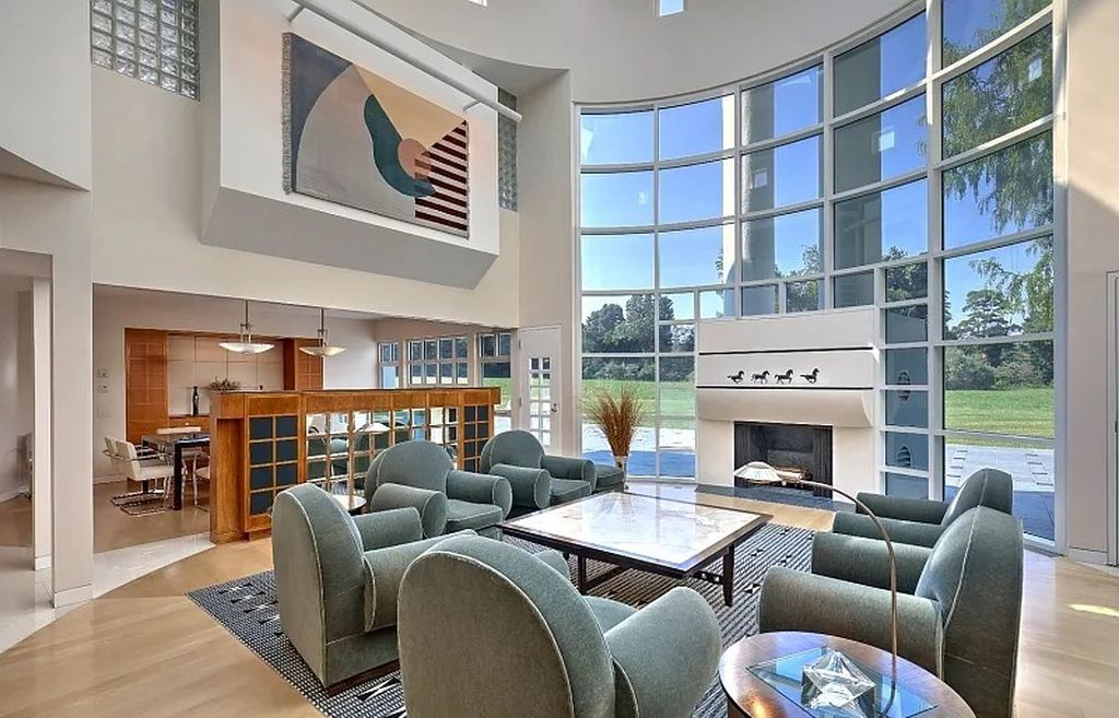 The House in Harding Twp is a luxurious home design by the noted architectural firm of Gwathmey Siegel, now available for sale. This home located at 75 Sand Spring Rd, Harding Twp, New Jersey