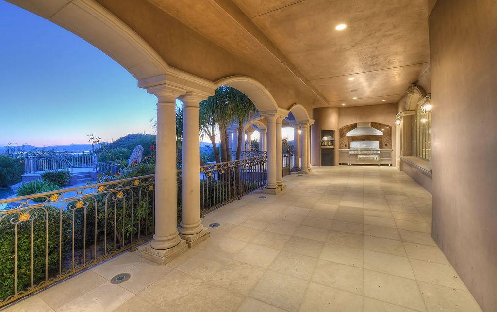 The Home in Tucson, a spectacular all-masonry stucco mansion nestled in prestigious, gated The Canyons offers sweeping city, mountain, sunset and sunrise views is now available for sale. This home located at 7582 N Secret Canyon Dr, Tucson, Arizona