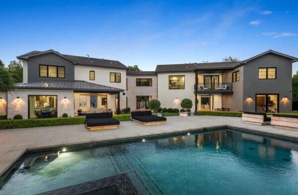 This $9.395M Ultimate Contemporary Farmhouse with Exquisite Exterior in Encino is A True Entertainer’s Paradise