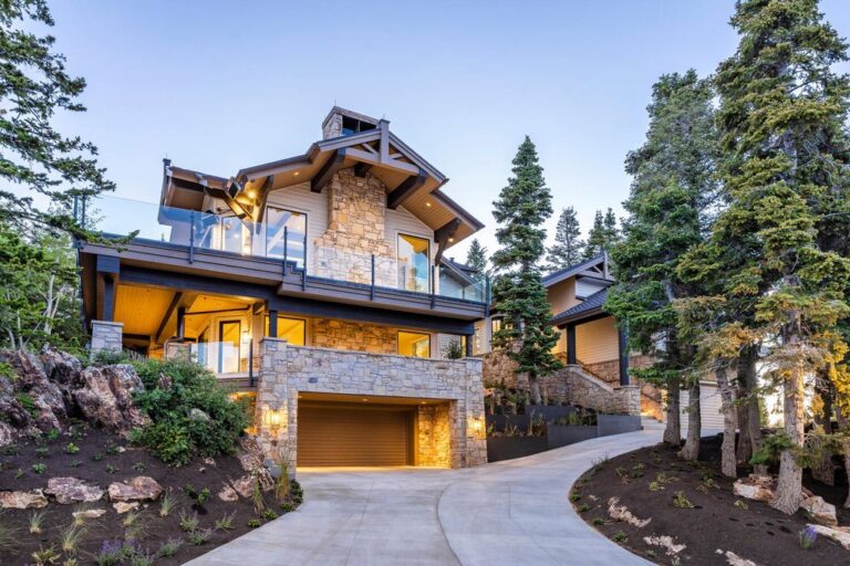 This Exquisite Mountain Home with 360 Degree Jaw Dropping Views in Park