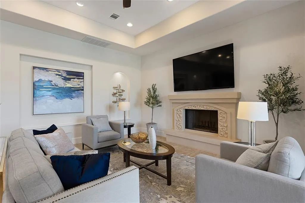 13209 Zen Gardens Way, Austin, Texas is an absolutely stunning home in the heart of Steiner Ranch in the Gated Community with sweeping views of Lake Austin and the hill country.