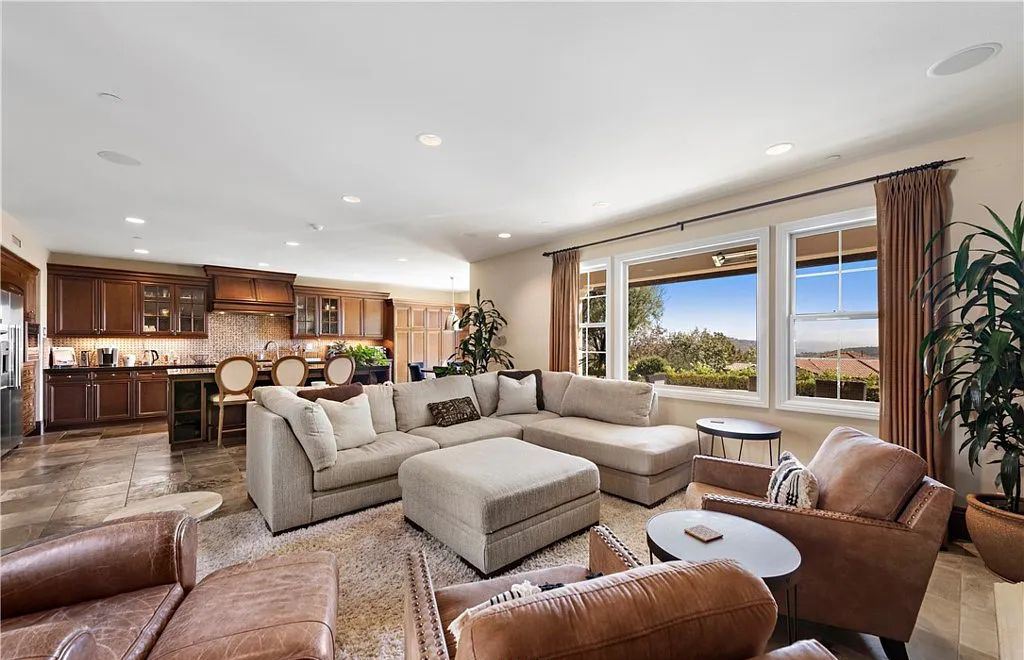 The Home in San Clemente, a beautifully upgraded residence offers panoramic ocean, valley, hill and city-light views from indoor and outdoor living areas is now available for sale. This home located at 18 Via Alcamo, San Clemente, California
