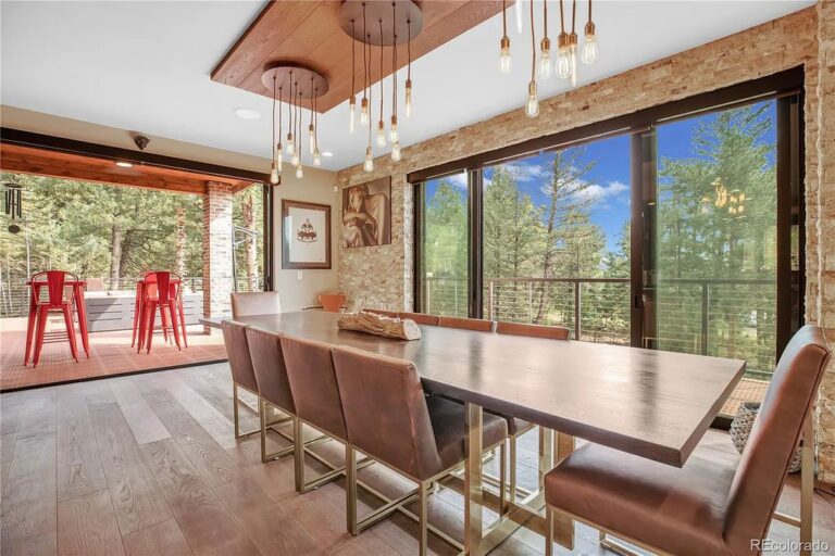 A Stunning Mountain Contemporary Home in Morrison with Finest Quality