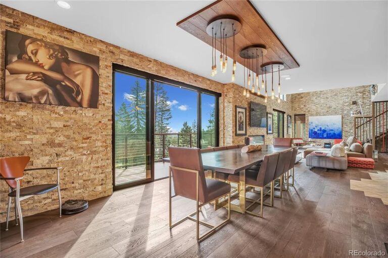 A Stunning Mountain Contemporary Home in Morrison with Finest Quality