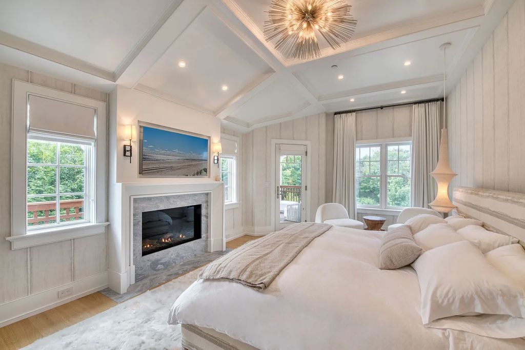 The Home in East Hampton, an architectural masterpiece features only top-of-the-line luxury finishes including a premium marble and tile package, waterworks fixtures throughout the entire residence is now available for sale. This home located at 68 Egypt Ln, East Hampton, New York