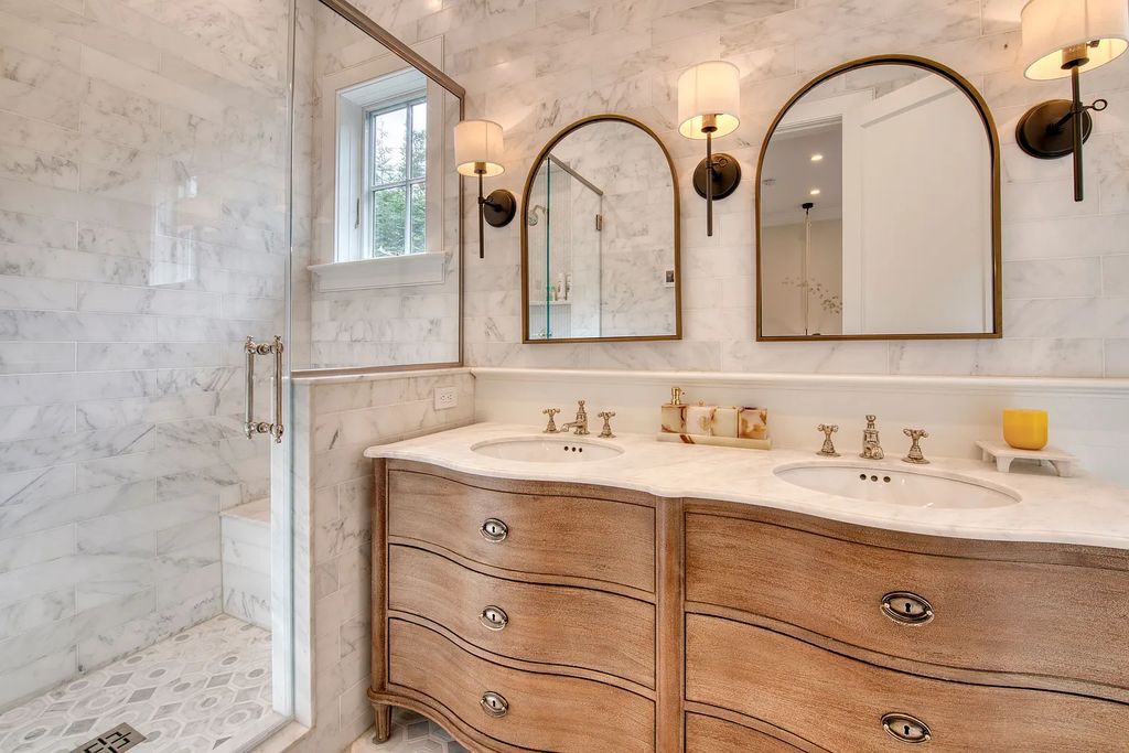 The Home in East Hampton, an architectural masterpiece features only top-of-the-line luxury finishes including a premium marble and tile package, waterworks fixtures throughout the entire residence is now available for sale. This home located at 68 Egypt Ln, East Hampton, New York