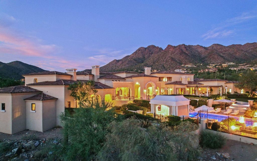 10947 E Wingspan Way, Scottsdale, Arizona is a jewel of Silverleaf features an exceptional layout with elegant living spaces and a resort inspired backyard with pool and spa offers complete privacy with amazing views.