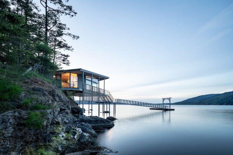 Boathouse, prominent on the sea by Prentiss+Balance+Wickline Architects