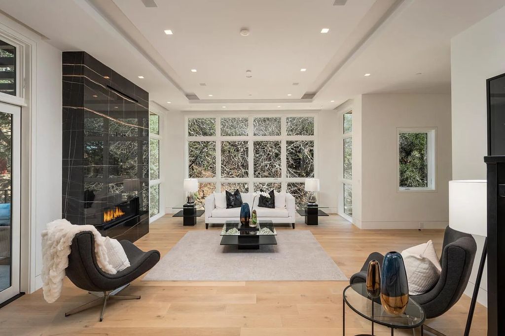 2280 Ralston Ave, Belmont, California is a brand-new contemporary masterpiece exudes meticulous attention to detail, exemplary craftsmanship, and designer finishes throughout.