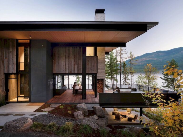 Dragonfly House, a Wonderful Indoor – Outdoor House by Olson Kundig