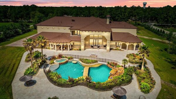 Exceptional Mediterranean Estate with over 15,000 SF Gorgeous Living Space in Friendswood Seeks $5 Million