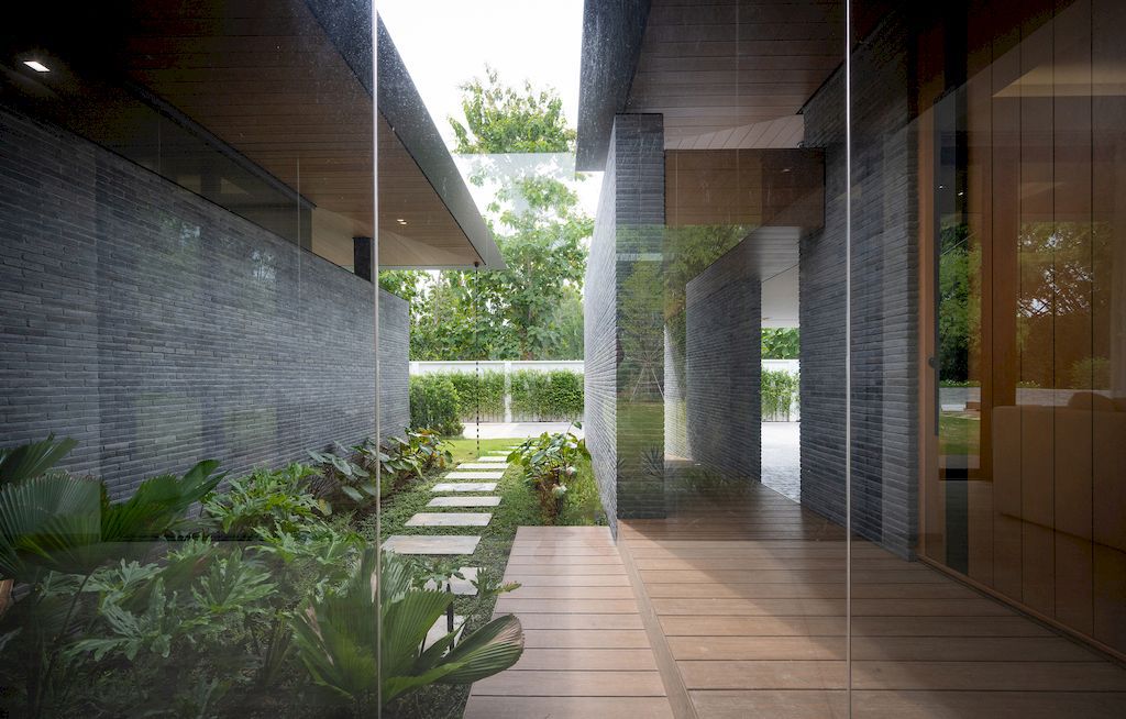 Lomsak Residence, respect & blend in with nature by Architecture's Matter