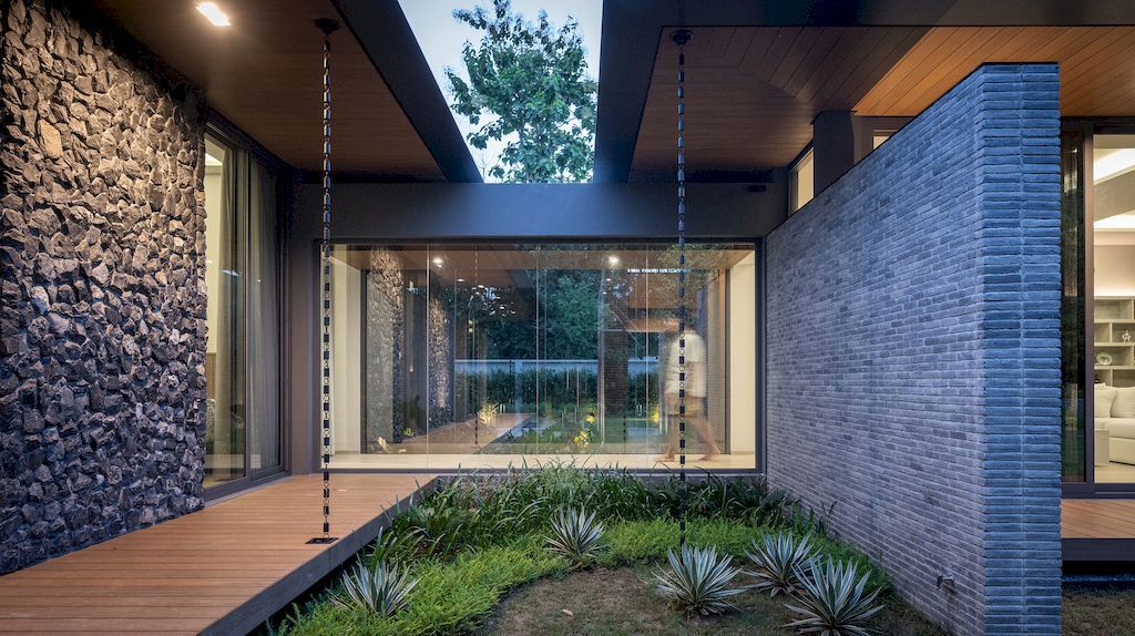 Lomsak Residence, respect & blend in with nature by Architecture's Matter