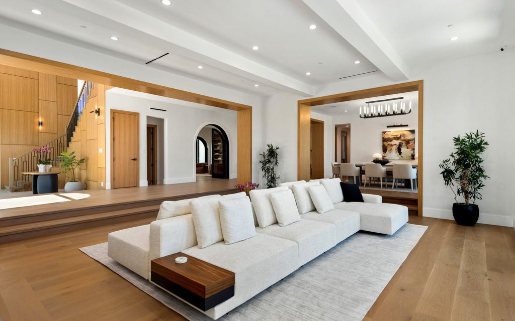 The Home in Malibu, a majestic estate Bbuilt on a palatial scale, with soaring ceilings, stunning woodwork, and bespoke fixtures, the residence has been entirely remodeled inside and out with impeccable attention to detail is now available for sale. This home located at 7052 Dume Dr, Malibu, California