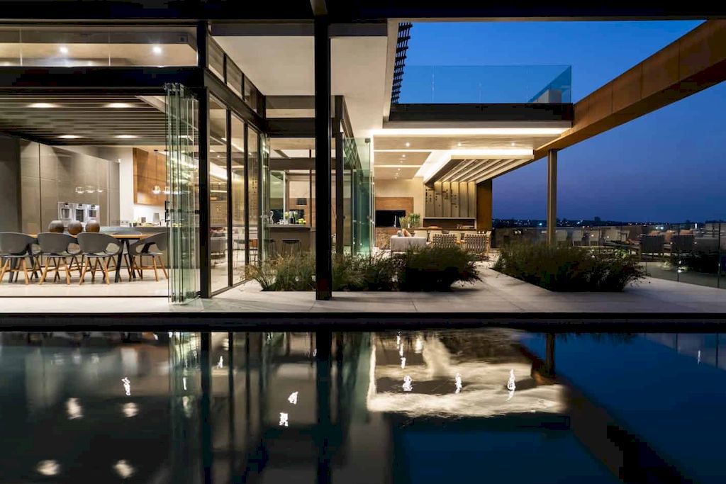 Mooikloof Heights House in South Africa by Nico van der Meulen Architects