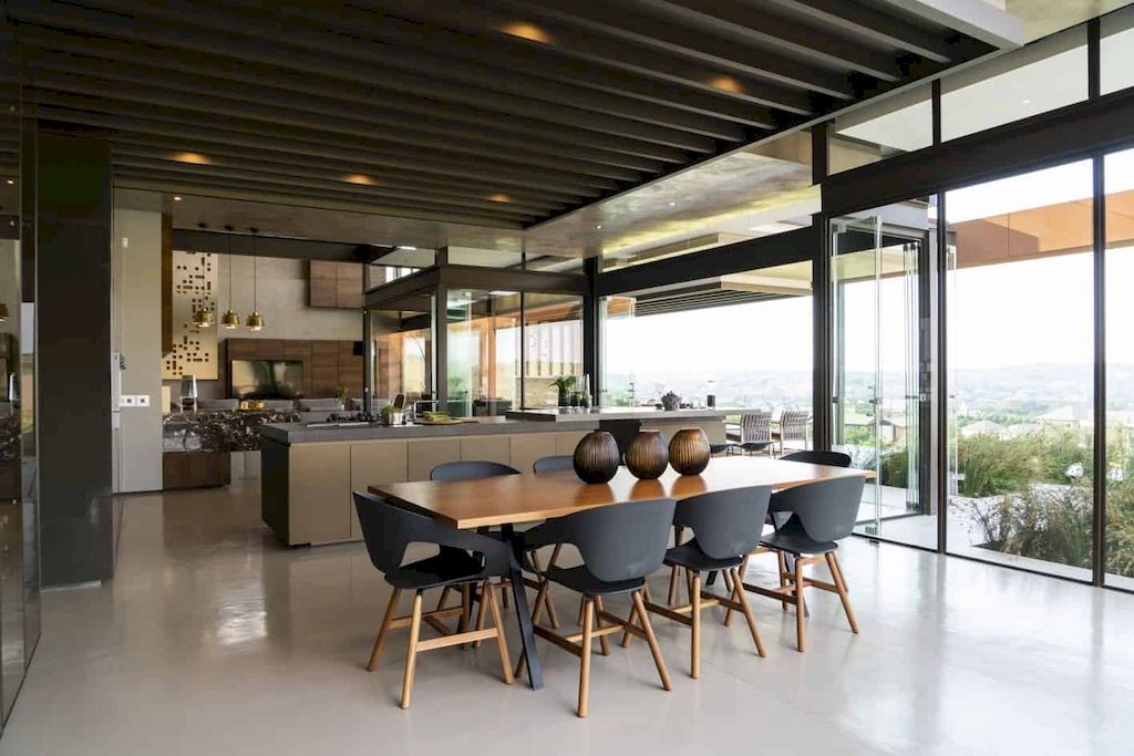 Mooikloof Heights House in South Africa by Nico van der Meulen Architects