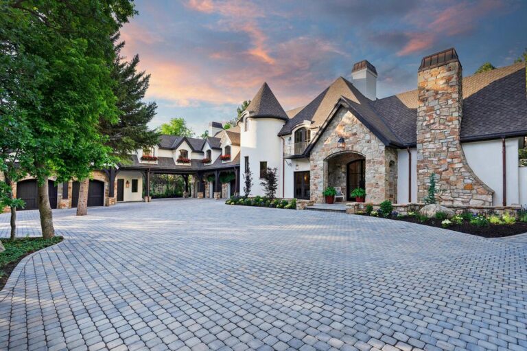 Secluded, Gated Estate Featuring Open and Light Floor Plan in Sandy, UT