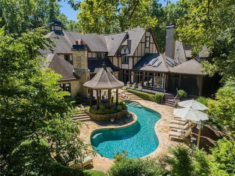 Spectacular Gated Private Estate on 7.7 Acres with Pool and Tennis Court in Georgia
