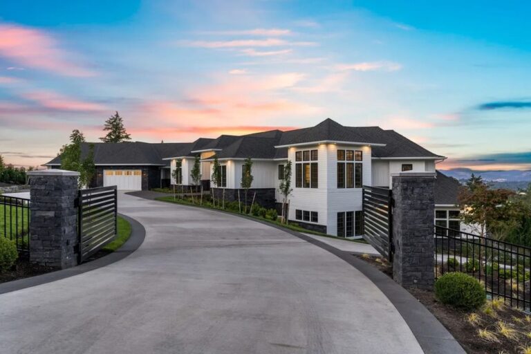 Superb in Every Way, This $6.75M Estate Redefines Scale & Luxury with Mountain Panoramic Views in Lake Oswego