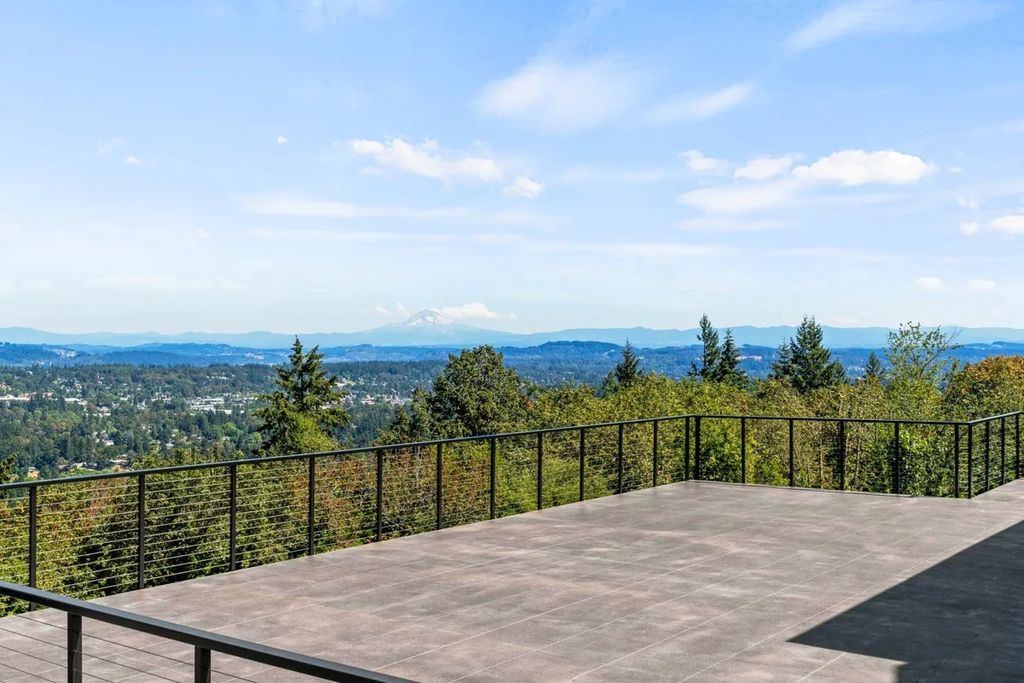 The Estate in Lake Oswego is thoughtfully designed with meticulous detail, now available for sale. This home located at 1475 S Skyland Dr, Lake Oswego, Oregon