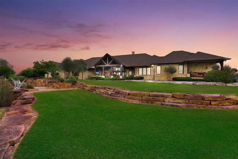 The Most Jaw Dropping Property in All Of Somerville Texas with Over 198