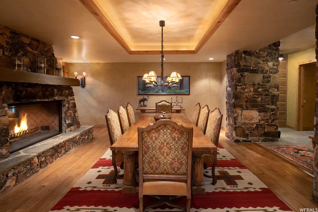 The Home in Park City, a remarkably built estate with mountain and valley views features unparalleled ski access at The Canyons of Park City Resort is now available for sale. This home located at 58 White Pine Ct, Park City, Utah