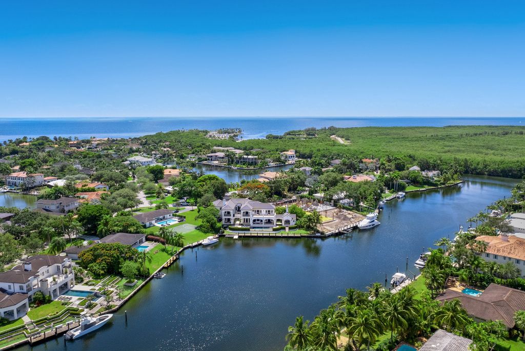 9320 Gallardo St, Coral Gables, Florida is stunning waterfront residence in Old Cutler neighborhood was made for both entertaining and personal retreat, epitomizing South Florida living.