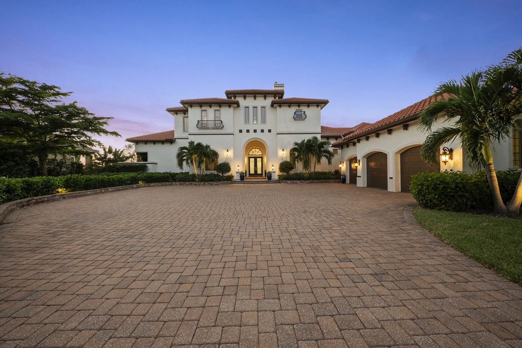 208 Audubon Boulevard, Naples, Florida is a beautiful estate designed for living life to the fullest and capable of accommodating a large family or multiple guests in total comfort.