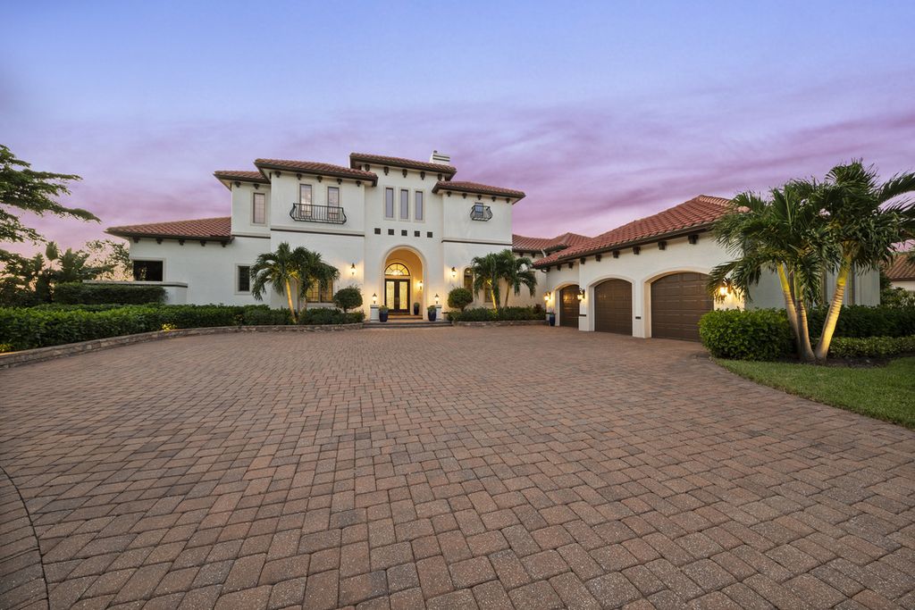 208 Audubon Boulevard, Naples, Florida is a beautiful estate designed for living life to the fullest and capable of accommodating a large family or multiple guests in total comfort.