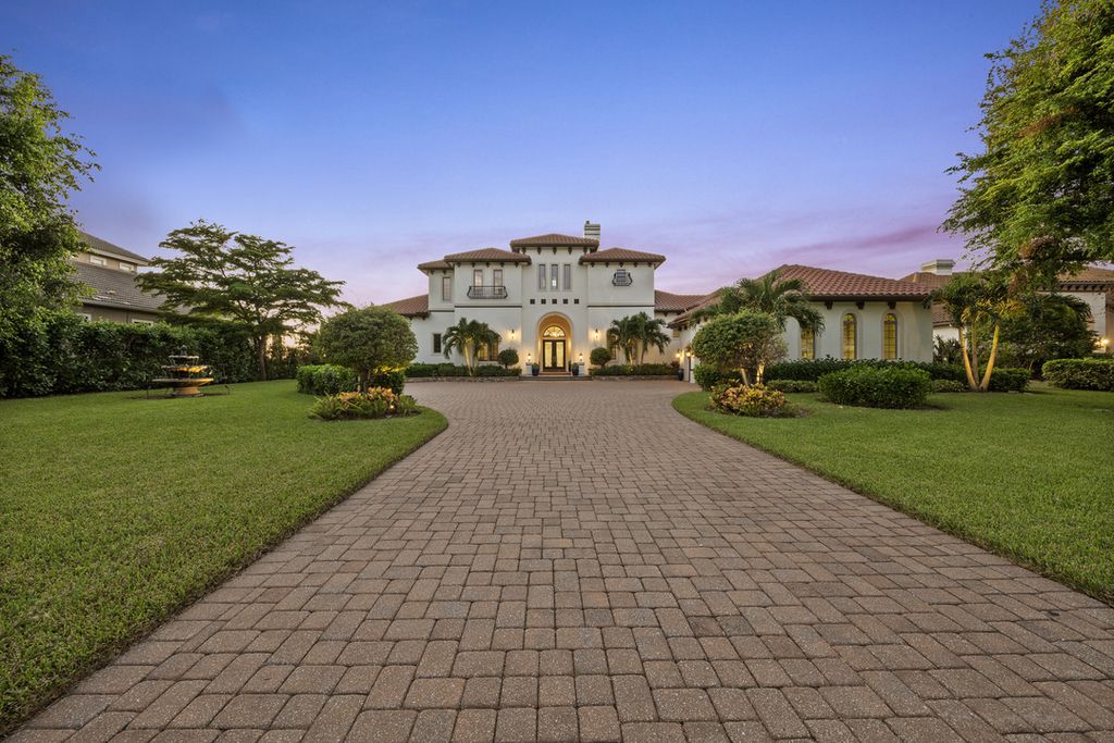 208 Audubon Boulevard, Naples, Florida is a beautiful estate designed for living life to the fullest and capable of accommodating a large family or multiple guests in total comfort.