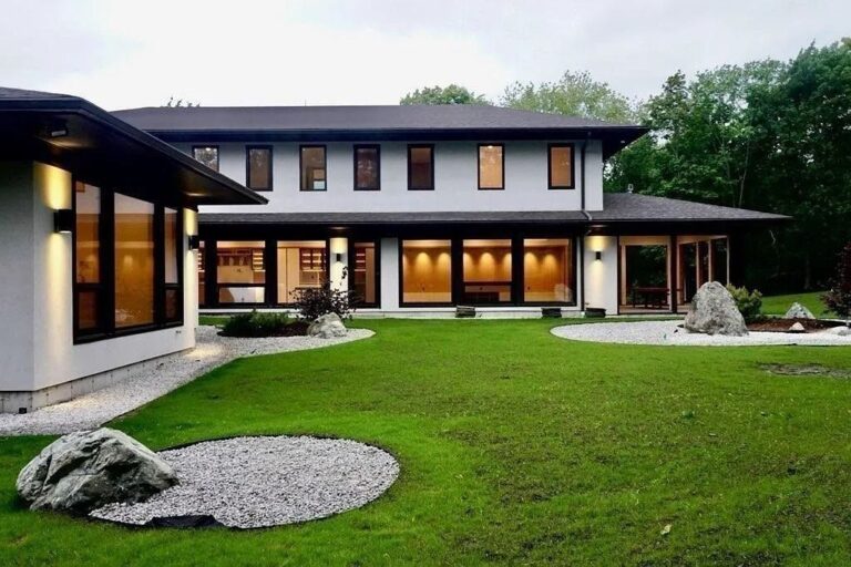 This $5.5M Prairie-Style Modern Gem Emphasizes  Nature, Craftsmanship and Simplicity in Weston, MA