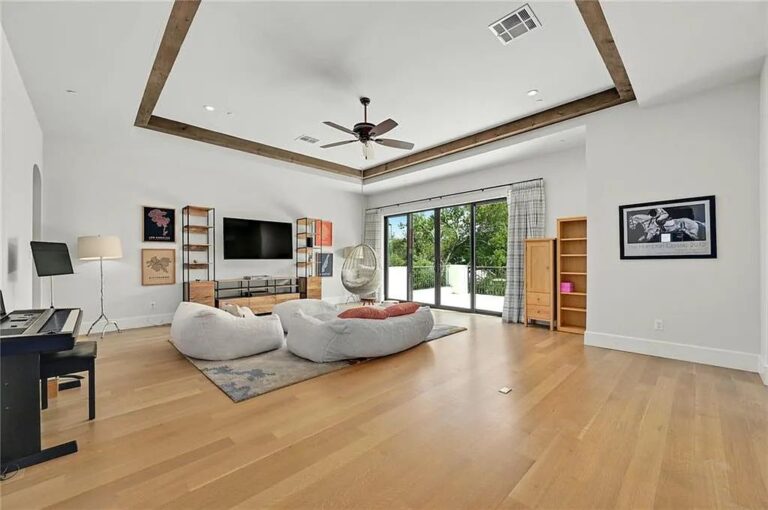 This $6.2 Million Nalle Custom Home in Austin is An Immaculate Modern ...