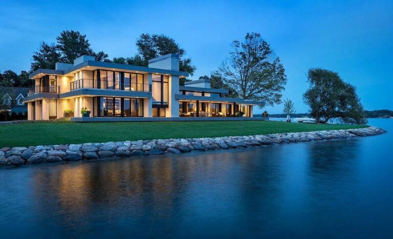 This Inspired Residence is Infused with Tranquil Energy of the Water and Sophisticated Spirit in Tonka Bay, MN