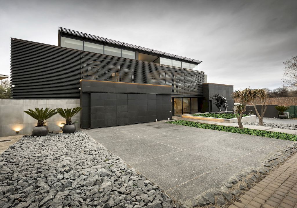 Victoria Residence in South Africa by Nico van der Meulen Architects