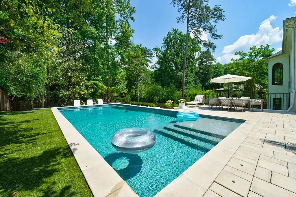 The Estate in Atlanta is a luxurious home set on a beautifully manicured lot which is perfect for entertaining now available for sale. This home located at 2799 Mabry Rd, Atlanta, Georgia; offering 06 bedrooms and 06 bathrooms with 6,100 square feet of living spaces. 