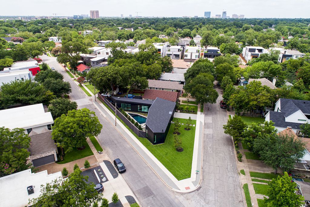 3-Edge Residence, a Bold, yet Subtle Single-story Home by FAR + DANG