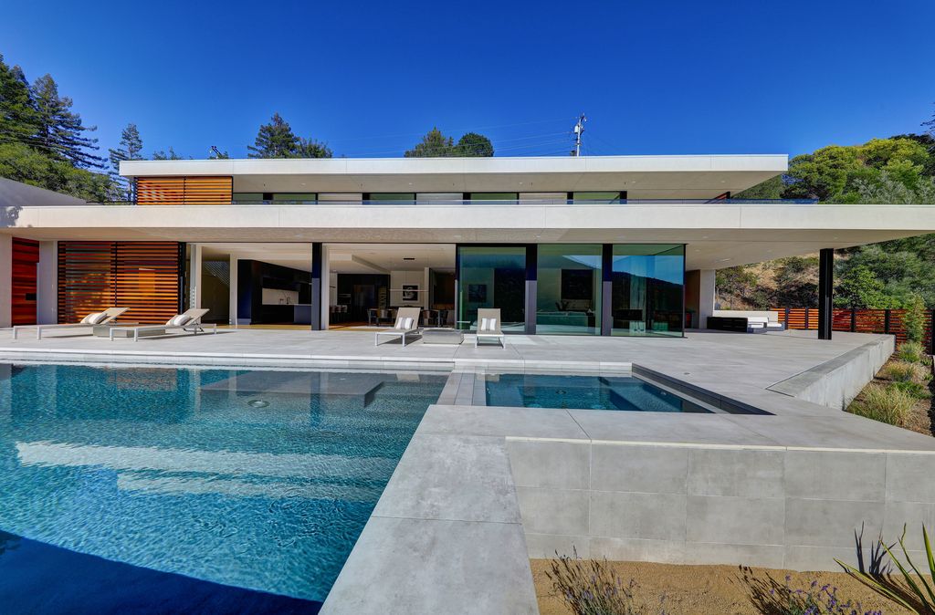 70 Ridgecrest Road, Kentfield, California is an architectural work of art on one of Marin County's most coveted sites with features include infinity edge pool, in ground spa, state of the art outdoor kitchen, fire pit, multiple lounging areas.