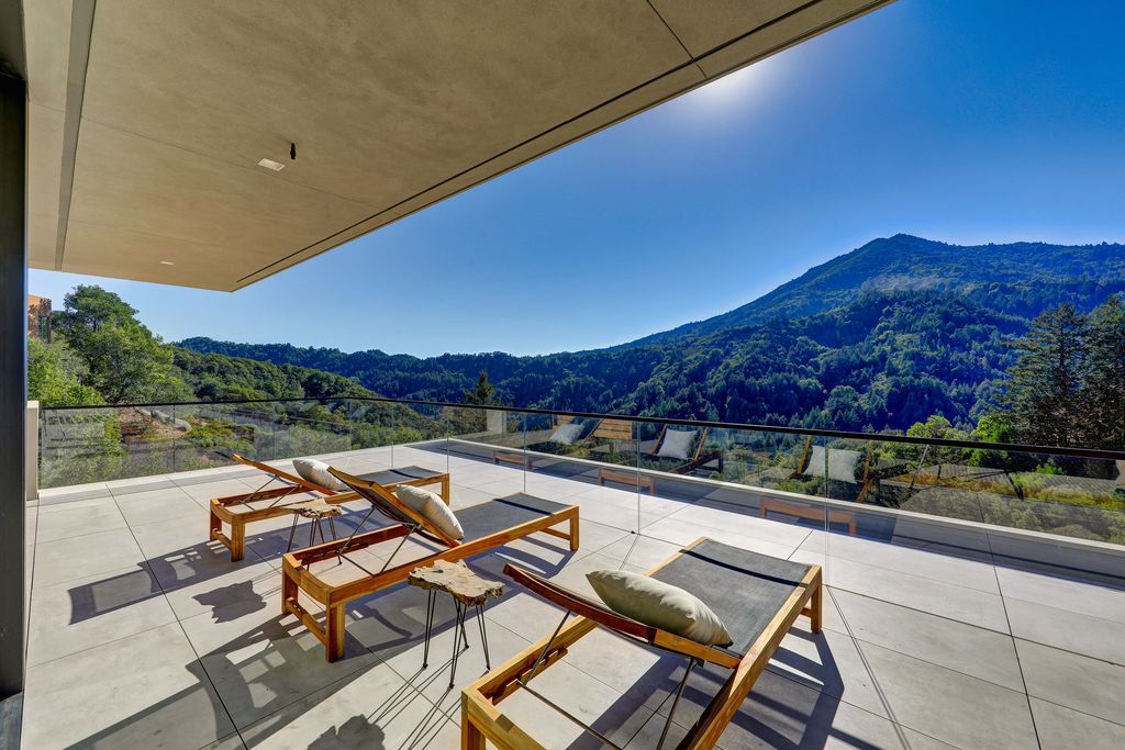 70 Ridgecrest Road, Kentfield, California is an architectural work of art on one of Marin County's most coveted sites with features include infinity edge pool, in ground spa, state of the art outdoor kitchen, fire pit, multiple lounging areas.