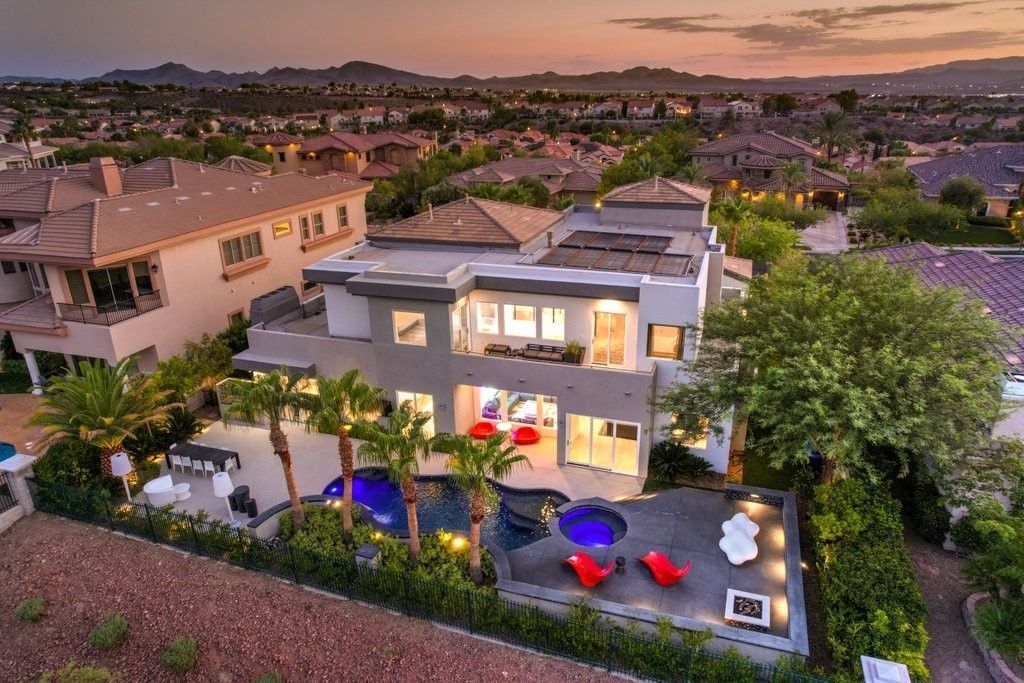 1373 Ruby Sky Court, Henderson, Nevada is an amazing smart home was completely remodeled in 2019 with custom details throughout, spectacular strip and mountain views. 